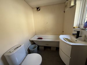 Photo 2- click for photo gallery